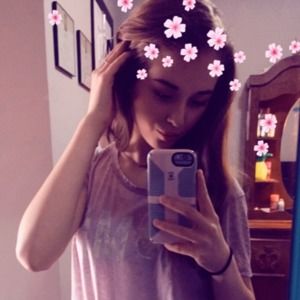 Meet your Posher, Katelyn